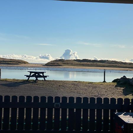 Beachfront Lodge, Lossiemouth Bay エクステリア 写真