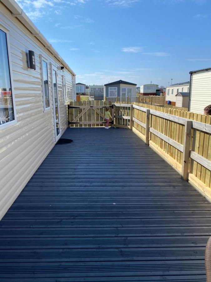 Beachfront Lodge, Lossiemouth Bay エクステリア 写真