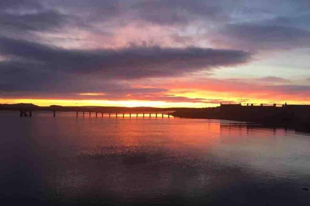 Beachfront Lodge, Lossiemouth Bay エクステリア 写真