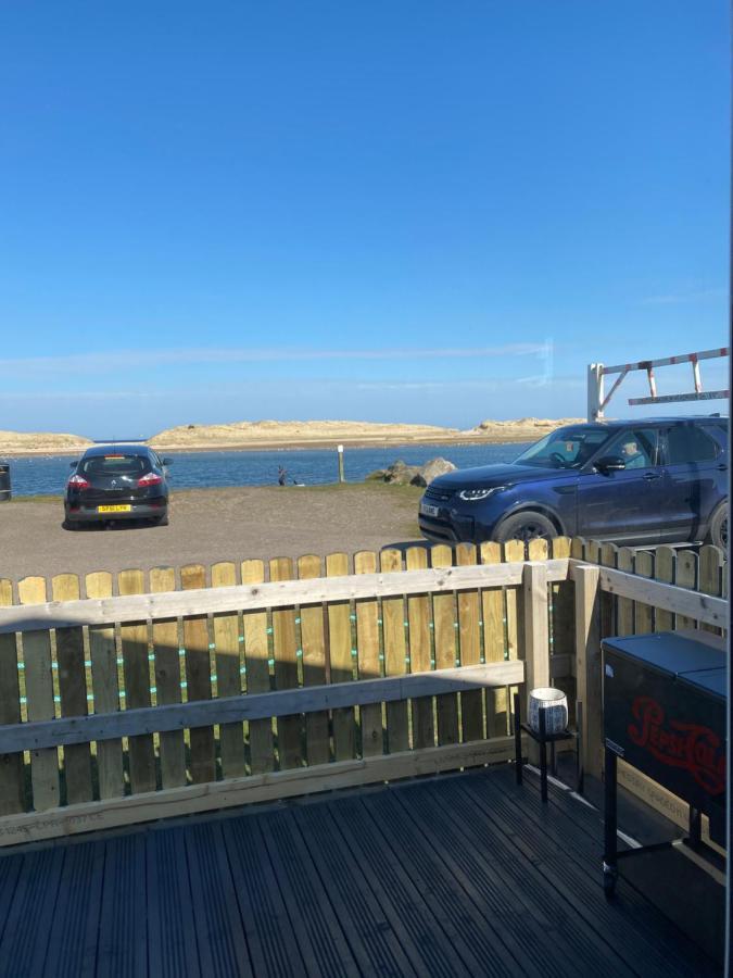 Beachfront Lodge, Lossiemouth Bay エクステリア 写真