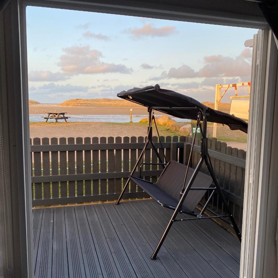 Beachfront Lodge, Lossiemouth Bay エクステリア 写真